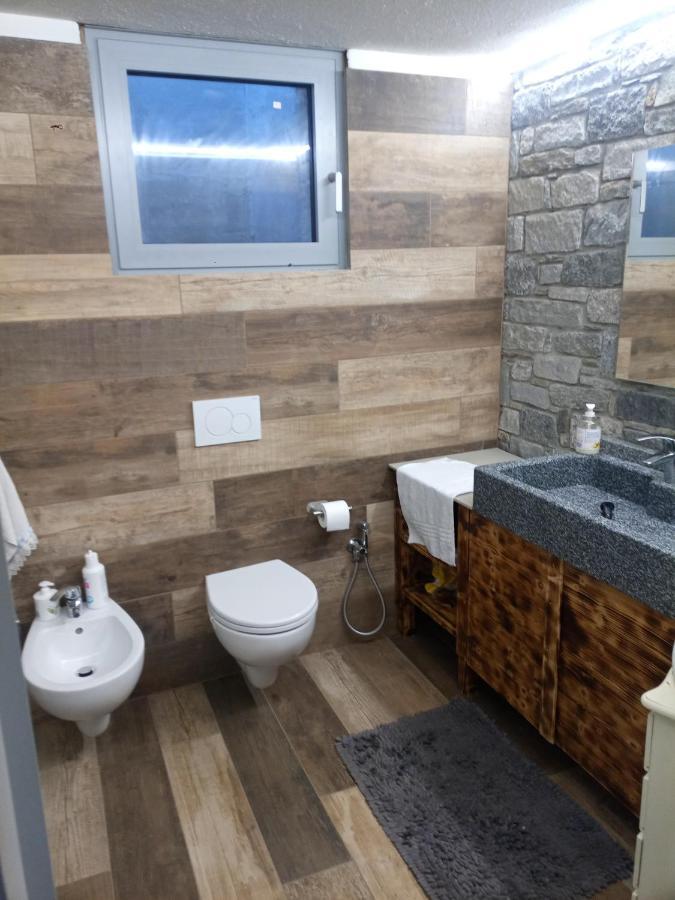 Casa Vacanze Ca'Del Miro Montemezzo Bugiallo Luaran gambar